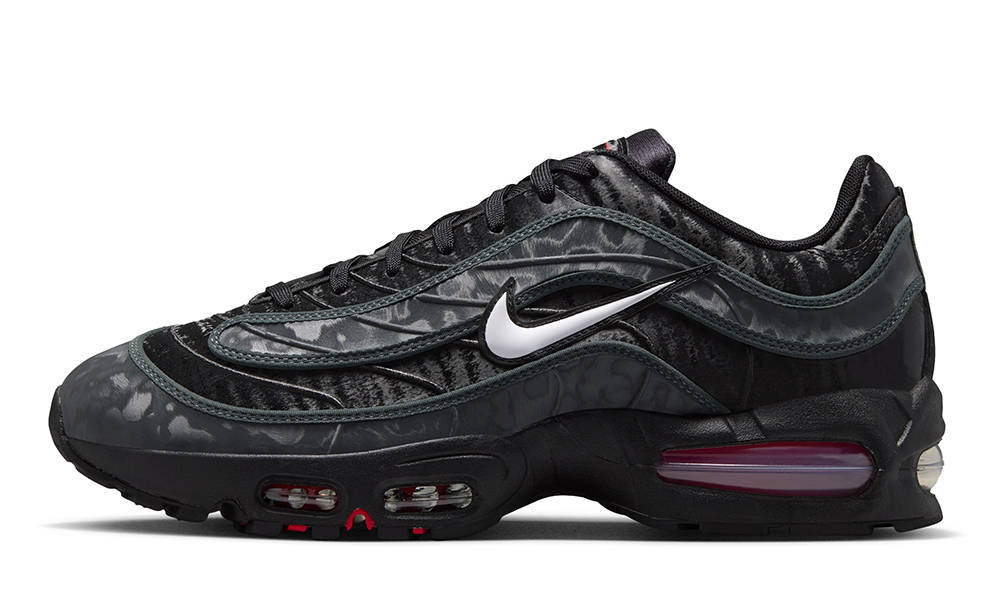 Nike Air Max Joga Bonito Black University Red